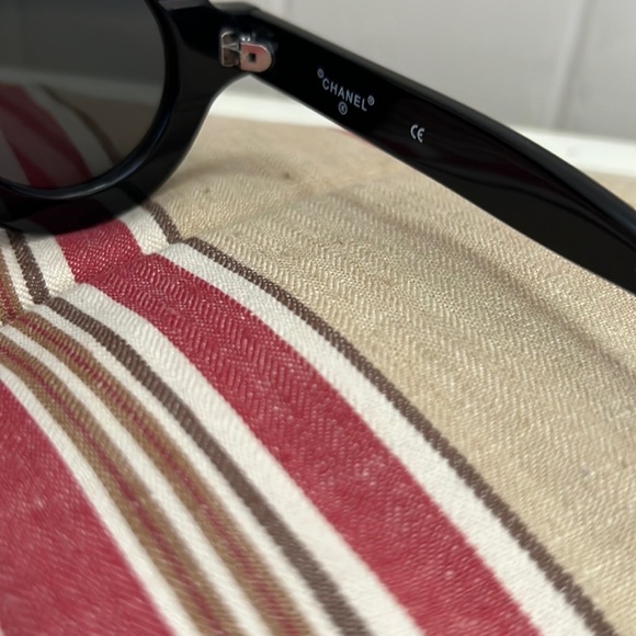 Chanel Paris Runway Round Sunglasses in Black Like New - Picture 10 of 16